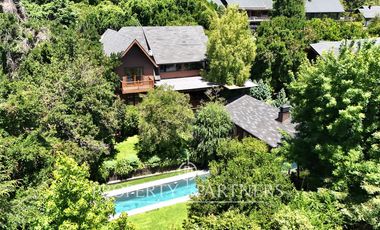 Moderna casa en condominio La puntilla de Villarrica