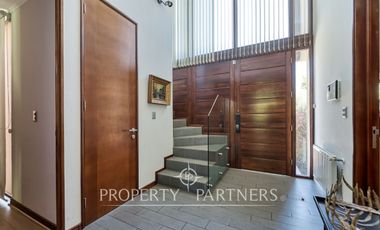 Moderna casa en excelente estado en condominio consolidado de Piedra Roja