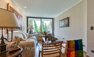 Excelente y cómodo departamento en venta en La Dehesa cercano a servicios, colegios y comercio