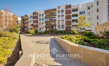 Excelente y cómodo departamento en venta en La Dehesa cercano a servicios, colegios y comercio