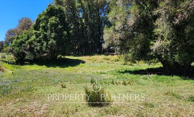 Preciosos terrenos orilla Rio Cruces