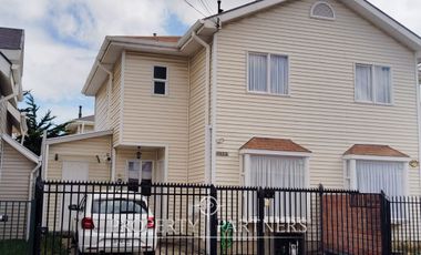 Se vende linda casa en sector Villa la Molinera