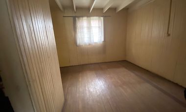 Se arrienda casa con gran terreno