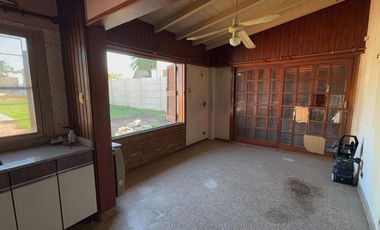 Casa en venta a refaccionar