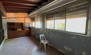 Casa en venta a refaccionar