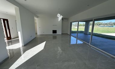 Casa en  Comarcas de Lujan, Santa Inés
