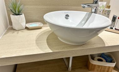 Excelente loft en alquiler temporario con cochera. Distrito Quartier, Retiro.