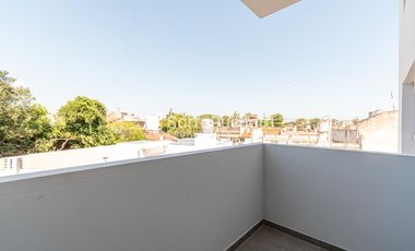 Venta departamento 2 ambientes en Lomas del Mirador ( 1º C)