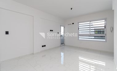 Venta departamento 2 ambientes en Lomas del Mirador ( 1º C)