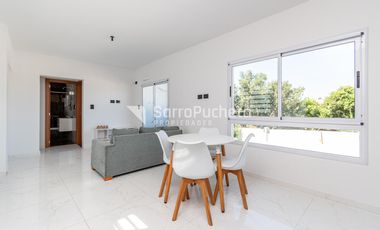 Venta departamento 2 ambientes en Lomas del Mirador ( 1º C)