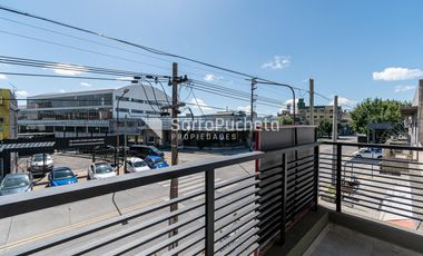 Venta departamento 2 ambientes en Lomas del Mirador ( 1º C)