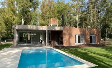 Casa en  venta Puerto Paraiso ¨Club de Rio¨ Gral. Lagos