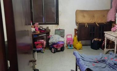 Casa en venta - 3 Dormitorios 1 Baño - Cochera - 147Mts2 - Sarandí