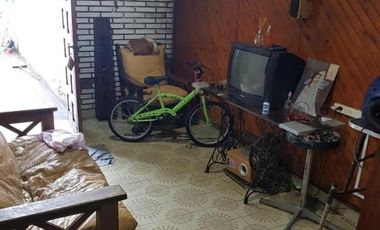 Casa en venta - 3 Dormitorios 1 Baño - Cochera - 147Mts2 - Sarandí