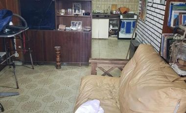 Casa en venta - 3 Dormitorios 1 Baño - Cochera - 147Mts2 - Sarandí