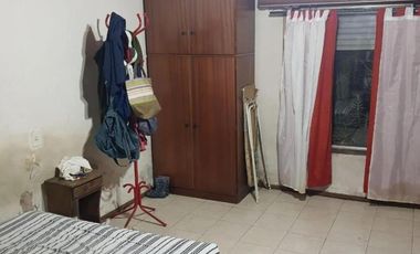 Casa en venta - 3 Dormitorios 1 Baño - Cochera - 147Mts2 - Sarandí