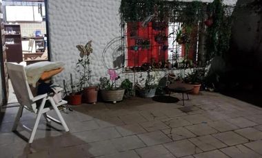 Casa en venta - 3 Dormitorios 1 Baño - Cochera - 147Mts2 - Sarandí