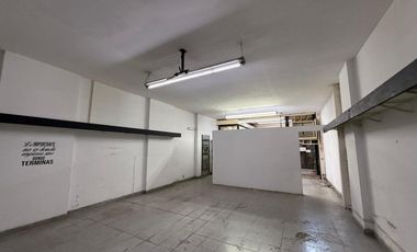 Amplio local comercial en venta en Sarandi
