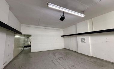 Amplio local comercial en venta en Sarandi