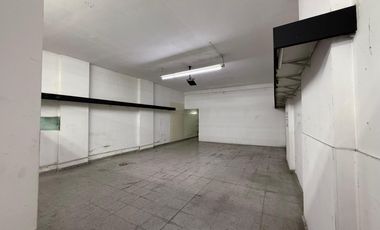 Amplio local comercial en venta en Sarandi