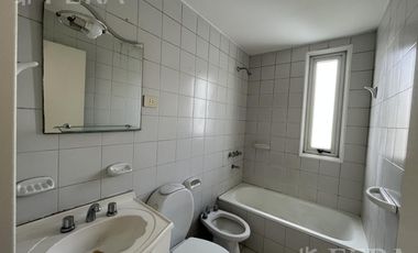 Alquiler de departamento de 3 ambientes con balcón en Wilde