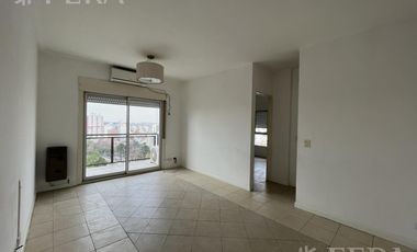 Alquiler de departamento de 3 ambientes con balcón en Wilde