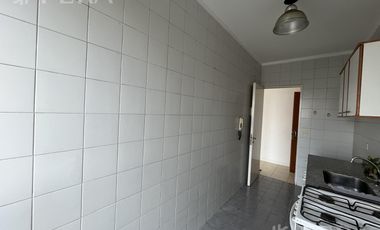Alquiler de departamento de 3 ambientes con balcón en Wilde