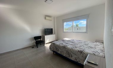 Venta Casa 4 ambientes con Pileta y Jardin en La Horqueta de Echeverria