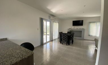 Venta Casa 4 ambientes con Pileta y Jardin en La Horqueta de Echeverria
