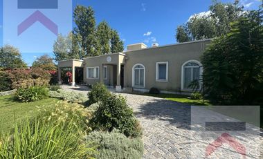 Alquiler TEMPORARIO o ANUAL Casa AMOBLADA 3 dormitorios piscina Chacras de la Reserva Cardales
