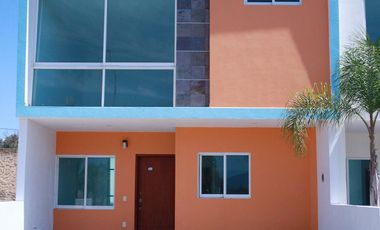 CASA EN VENTA EN SANTA CRUZ DEL ASTILLERO