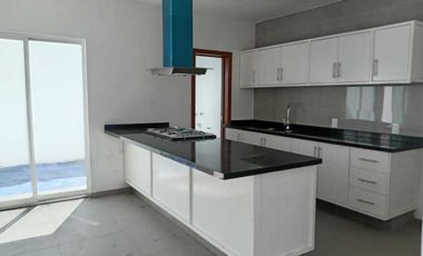 CASA EN VENTA EN SANTA CRUZ DEL ASTILLERO