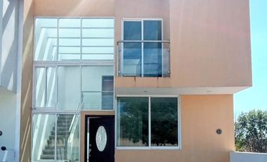 CASA EN VENTA EN SANTA CRUZ DEL ASTILLERO