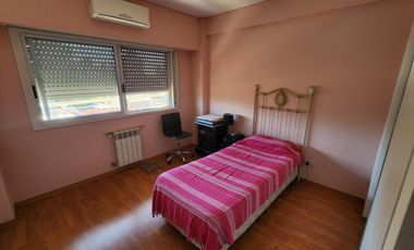 Hermoso 4 ambientes con 2 Baños, Balcón y Cochera en San Martin Centro