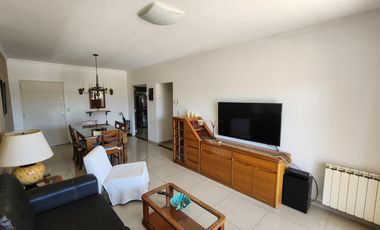 Hermoso 4 ambientes con 2 Baños, Balcón y Cochera en San Martin Centro