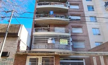 Hermoso 4 ambientes con 2 Baños, Balcón y Cochera en San Martin Centro