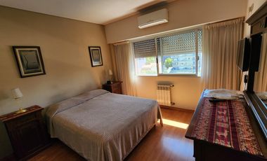 Hermoso 4 ambientes con 2 Baños, Balcón y Cochera en San Martin Centro