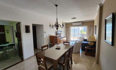 Hermoso 4 ambientes con 2 Baños, Balcón y Cochera en San Martin Centro