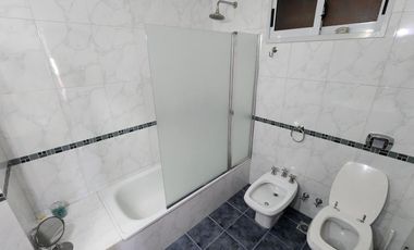 Hermoso 4 ambientes con 2 Baños, Balcón y Cochera en San Martin Centro