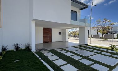 CASA EN VENTA GRAND PEDREGAL BERRIOZABAL
