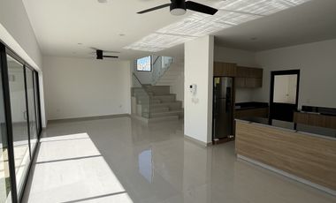 CASA EN VENTA GRAND PEDREGAL BERRIOZABAL