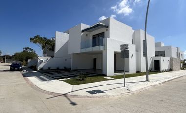 CASA EN VENTA GRAND PEDREGAL BERRIOZABAL