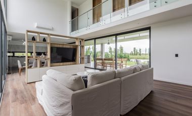 ALQUILER CASA 7 AMBIENTES - SALIDA LAGUNA - C/MUEBLES - CHACRAS DE LA RESERVA