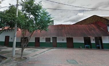 Casa en Girardot barrio Estación cerca a zona hotelera y alcaldía