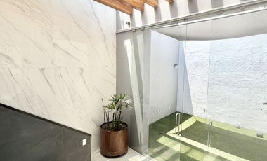 CASA EN CONDOMINIO EN RENTA EN VISTA HERMOSA