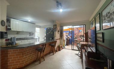 Vendemos hermosa casa en chía !!
