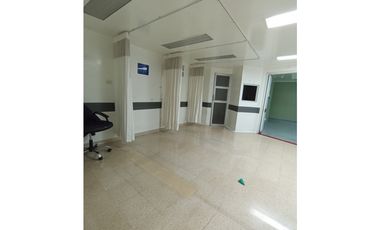 oficina para remodelar en el mejor punto de medellin