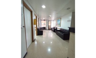 oficina para remodelar en el mejor punto de medellin