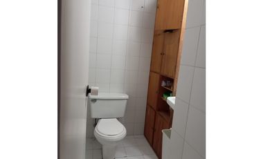 oficina para remodelar en el mejor punto de medellin