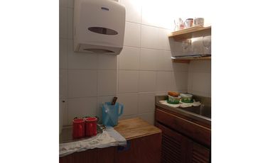 oficina para remodelar en el mejor punto de medellin